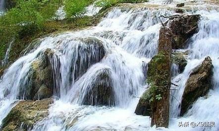 山高水长的意思（山高水长的意思是什么）