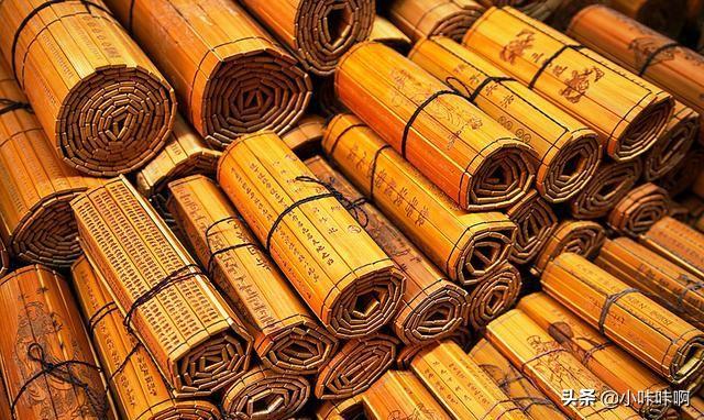 表示书读得多的成语（表示书读得多的四字词语）